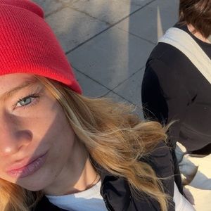 Meet your Posher, Taya